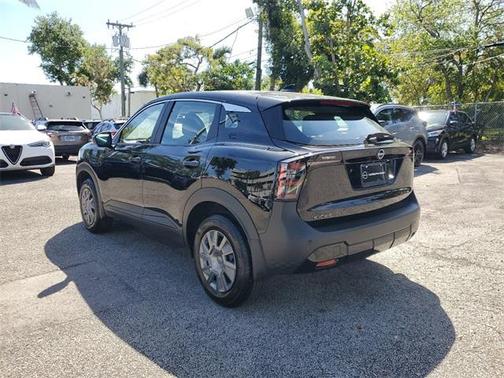 2025 Nissan Kicks S