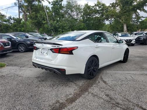 2022 Nissan Altima 2.5 SR