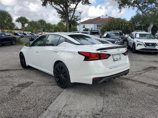 2022 Nissan Altima 2.5 SR