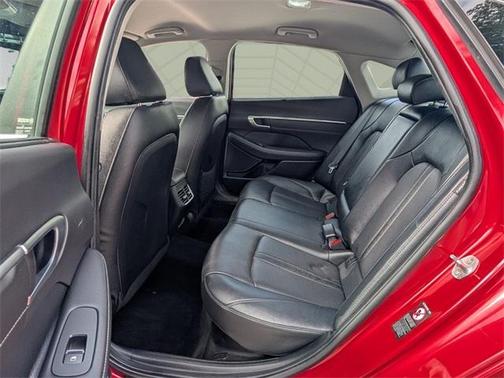 2021 Hyundai SONATA Hybrid Limited