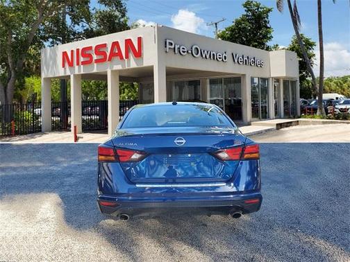 2023 Nissan Altima 2.5 SR