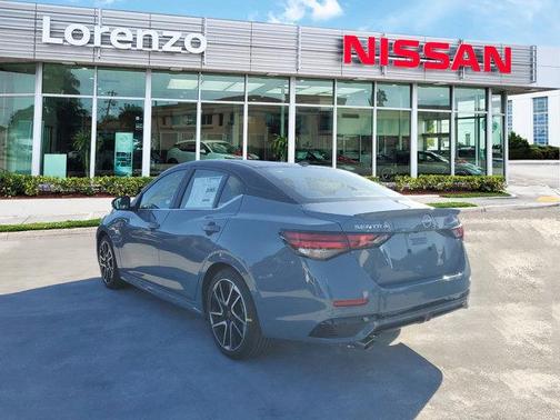 2025 Nissan Sentra SR