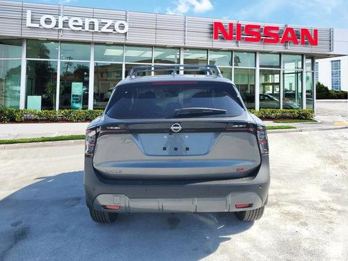 2025 Nissan Kicks SR