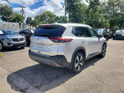 2021 Nissan Rogue SL