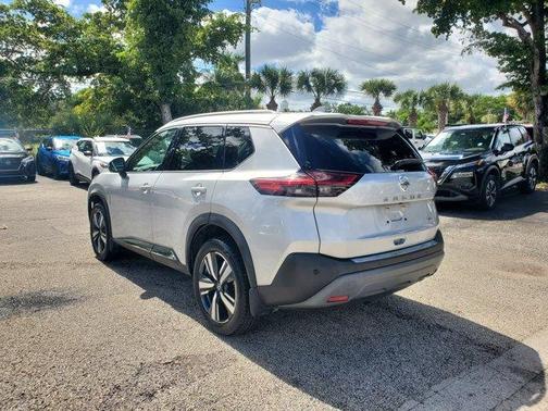 2021 Nissan Rogue SL