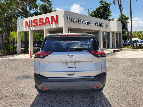 2021 Nissan Rogue SL