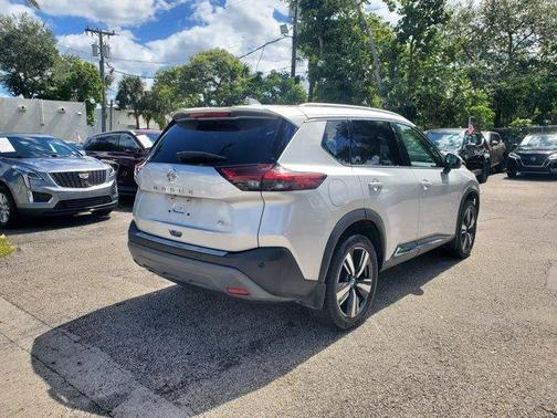 2021 Nissan Rogue SL