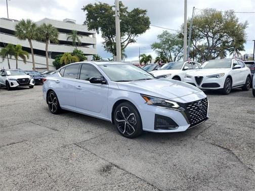 2024 Nissan Altima 2.5 SR