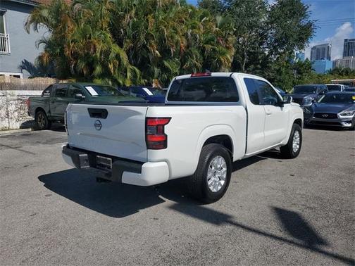 2023 Nissan Frontier SV