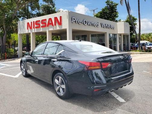 2022 Nissan Altima 2.5 SL