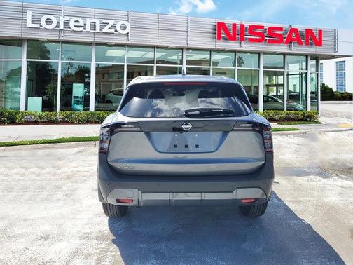 2025 Nissan Kicks SV