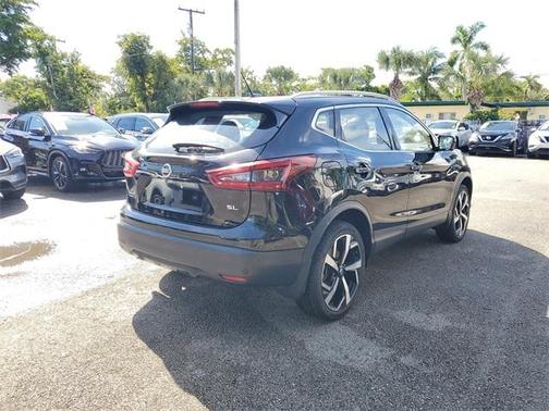 2021 Nissan Rogue Sport SL