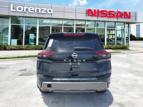 2025 Nissan Rogue SL