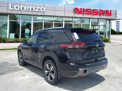 2025 Nissan Rogue SL