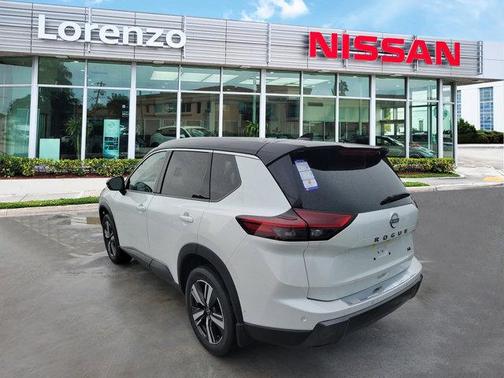 2025 Nissan Rogue SL