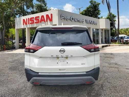 2021 Nissan Rogue SV