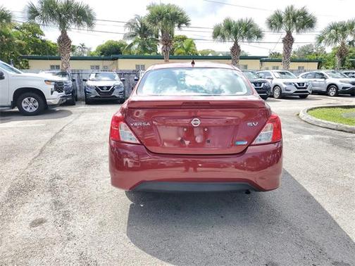 2016 Nissan Versa 1.6 SV