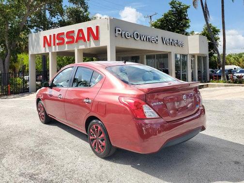 2016 Nissan Versa 1.6 SV