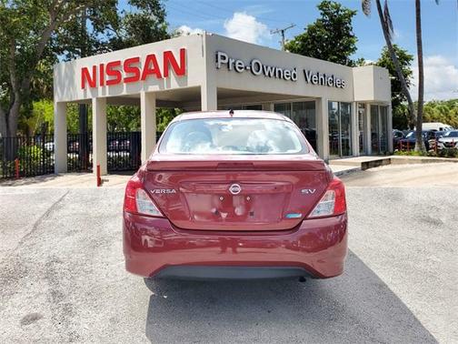 2016 Nissan Versa 1.6 SV