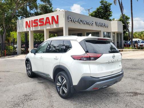 2022 Nissan Rogue SL