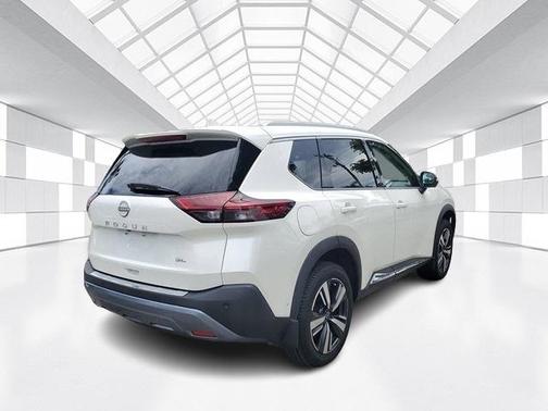 2022 Nissan Rogue SL