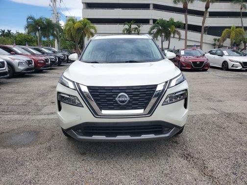 2022 Nissan Rogue SL