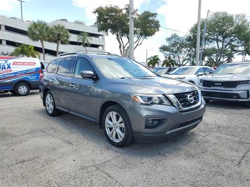 2018 Nissan Pathfinder SL