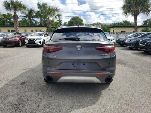 2022 Alfa Romeo Stelvio Ti