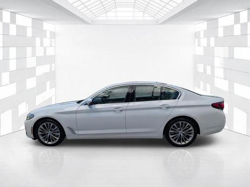 Alpine White 2023 BMW 530 i