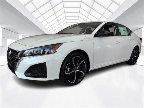 2025 Nissan Altima SR