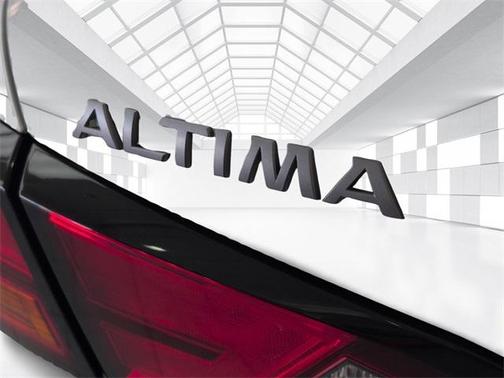 2025 Nissan Altima SR