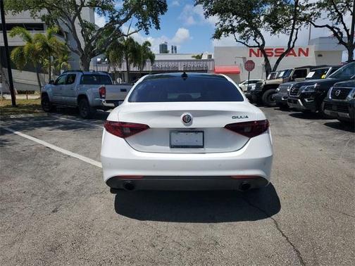 2022 Alfa Romeo Giulia Ti