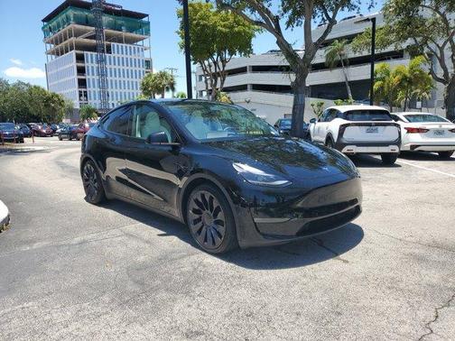 2024 Tesla Model Y Performance