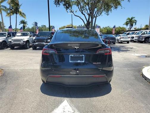 2024 Tesla Model Y Performance