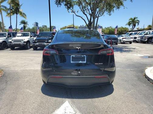 2024 Tesla Model Y Performance