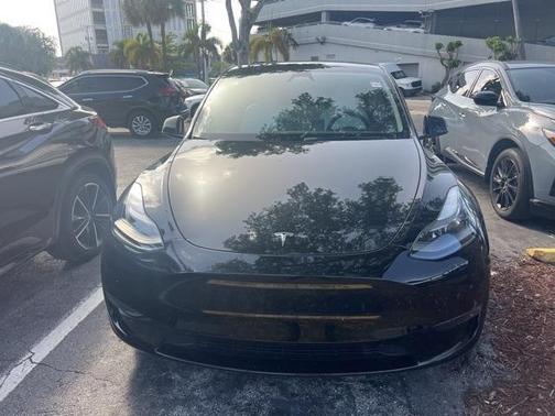 2024 Tesla Model Y Performance