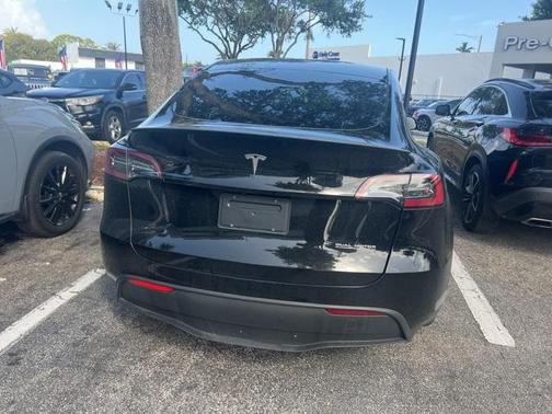 2024 Tesla Model Y Performance