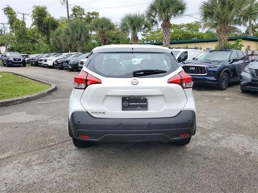 2020 Nissan Kicks S