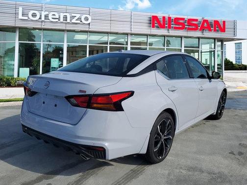 2025 Nissan Altima SR