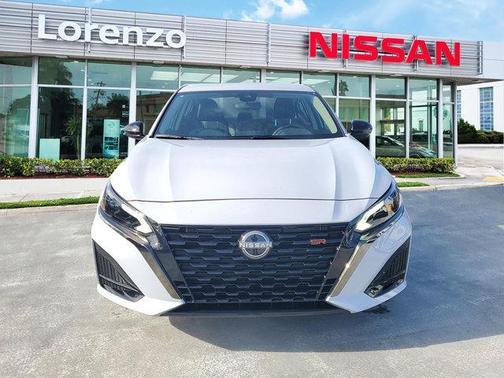 2025 Nissan Altima SR