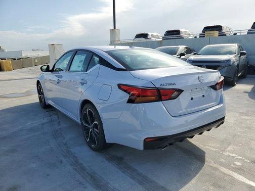 2025 Nissan Altima SR