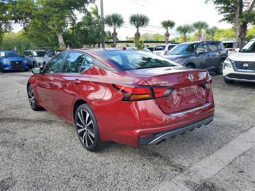 2022 Nissan Altima 2.5 SR