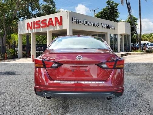 2022 Nissan Altima 2.5 SR