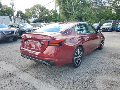 2022 Nissan Altima 2.5 SR