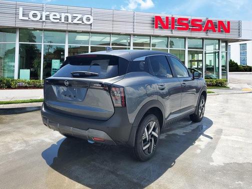 2025 Nissan Kicks SV