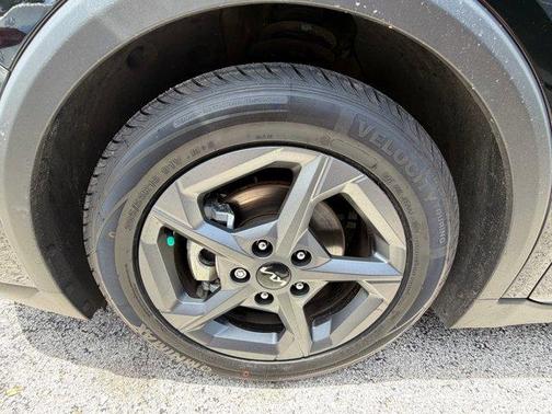 Aurora Black Pearl 2025 Kia K4