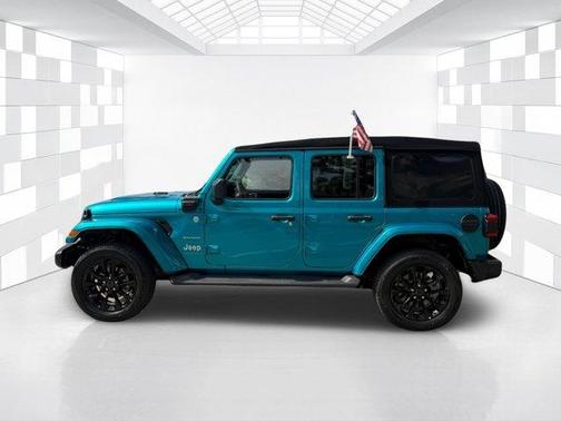 Pearlcoat 2024 Jeep Wrangler 4xe Sahara