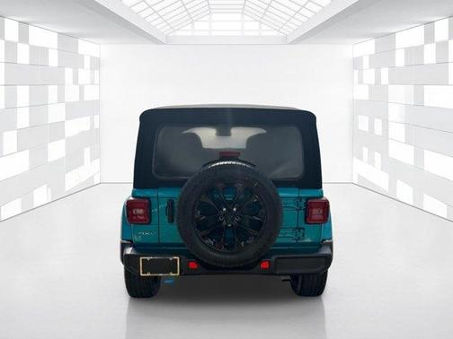 Pearlcoat 2024 Jeep Wrangler 4xe Sahara