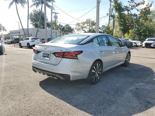 2021 Nissan Altima 2.5 SR