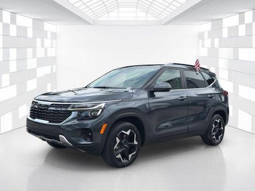 Gravity Gray 2024 Kia Seltos EX
